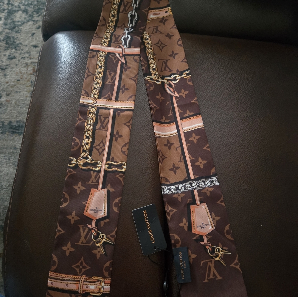 Louis Vuitton Brown and Gold Monogram Silk Twilly Scarf - Picture 2 of 5